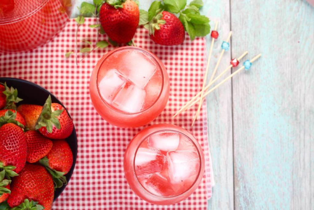 Strawberry-Wine-Punch-Recipe-Picture-H